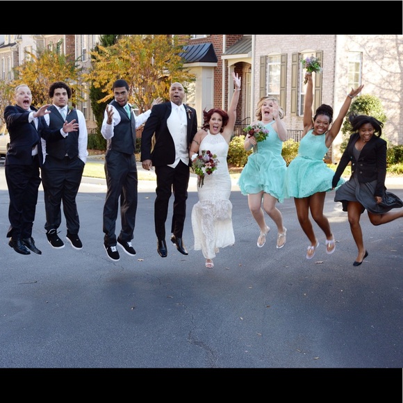 Welcome to our page! We love Poshing! ❤️ - Picture 4 of 16